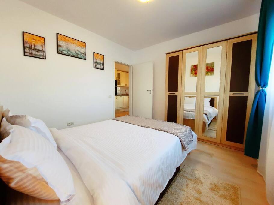 Beautiful Panoramic Central Apartment - City Of Mara Timişoara Exterior foto